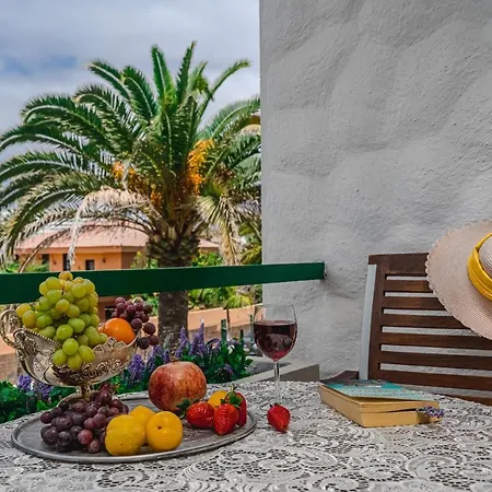 Cozy - 150 Meters From The Beach, Free Wi-fi Апартаменти *