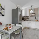 Apartamento Cozy - 150 Meters From The Beach, Free Wi-fi Playa de las Americas (Tenerife)