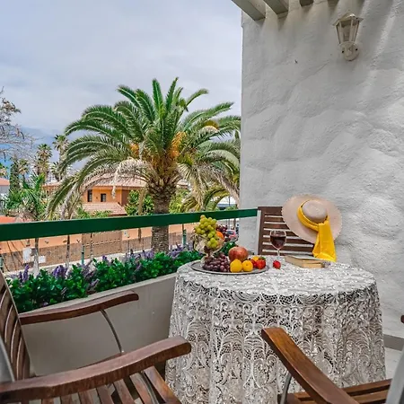 Cozy - 150 Meters From The Beach, Free Wi-fi דירה *