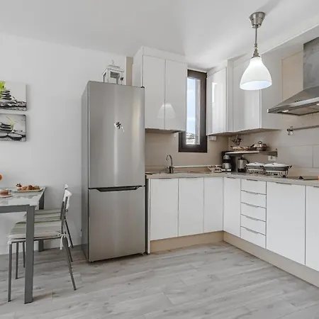 Cozy - 150 Meters From The Beach, Free Wi-fi Playa de las Americas (Tenerife)