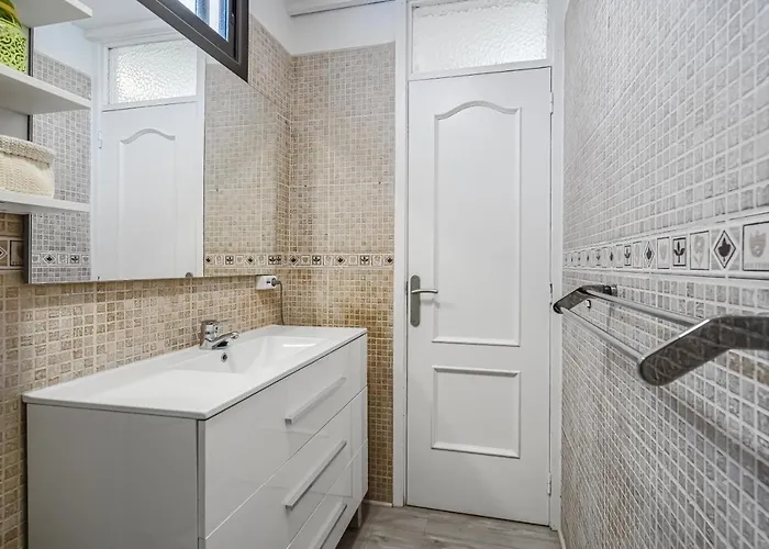 Cozy - 150 Meters From The Beach, Free Wi-fi Плая-де-лас-Америкас